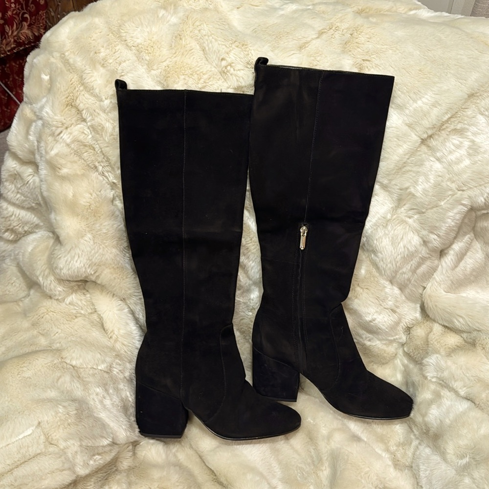 Women’s Sam Edelman black suede boots.